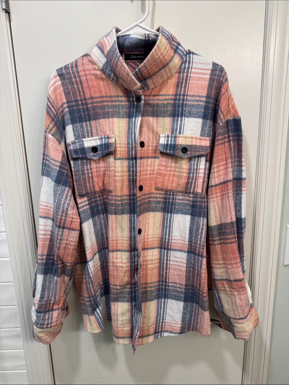 Relaxed Plaid Button-Front Shirt Jacket in Peach, Navy & Cream